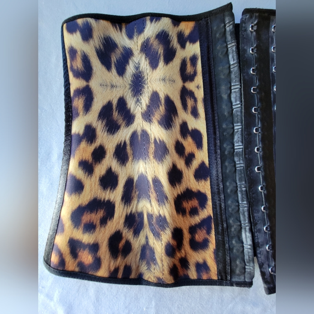 Ann Chery Leopard Print Shapewear Corset Size XL 38